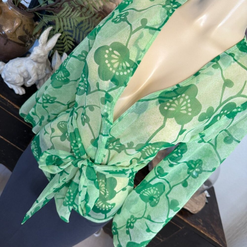 sweet vintage wrap blouse w/ bell sleeves and tie belt (matching fabric)